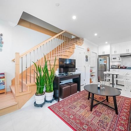 New Laneway House Near Airport, Downtown, Ubc Appartement Vancouver Buitenkant foto